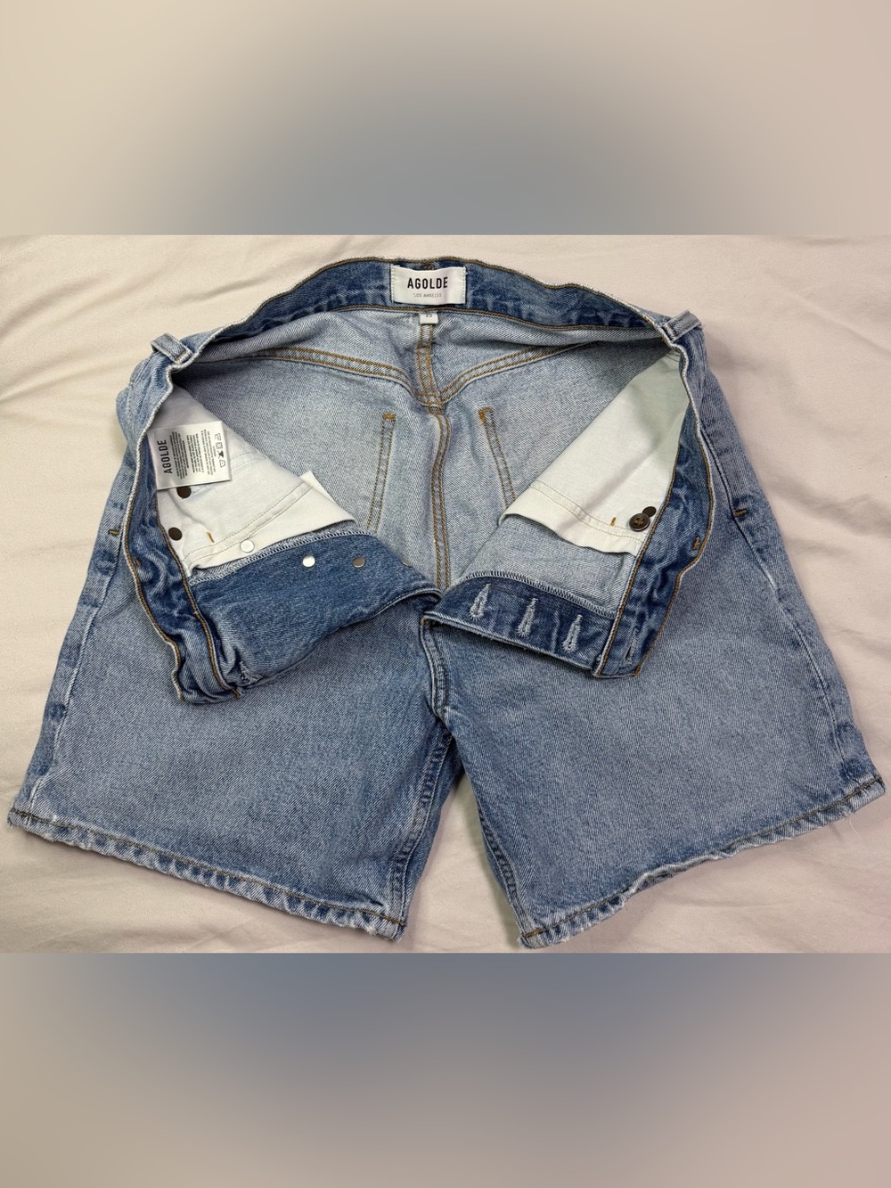 AGOLDE Criss Cross Shorts Size 25 Momentum Wash Light Wash Denim 100% Cotton - Picture 4 of 7